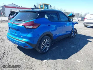 2022 Nissan Kicks SV with VIN 3N1CP5CV1NL510786, listed as a IAAI auction lot 41600316 with 82,374 mi miles. Bid and sale history available at carsss.com. Image 4.