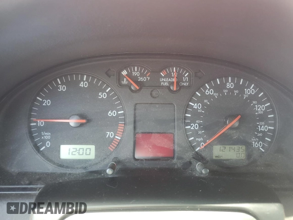 2000 Volkswagen Passat with VIN WVWPD23B9YP211602, listed as a Copart auction lot 61509955 with 121,435 mi miles and Clean title. Bid and sale history available at DreamBid. Image 9.