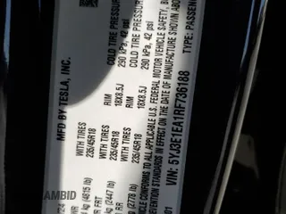 2024 Tesla Model 3 z VIN 5YJ3E1EA1RF736188, wystawiony jako Copart lot #57891625 z przebiegiem 9128 mil mil oraz Szkody całkowita. Historia ofert i sprzedaży dostępna na DreamBid. Obrazek 13.