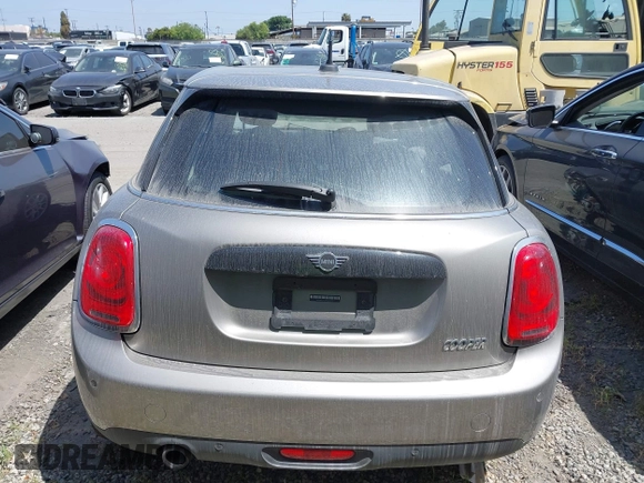 2019 MINI Hardtop 4 Door Cooper with VIN WMWXU1C59K2L24715, listed as a IAAI auction lot 41398540 with 6,052 mi miles and . Bid and sale history available at DreamBid. Image 17.