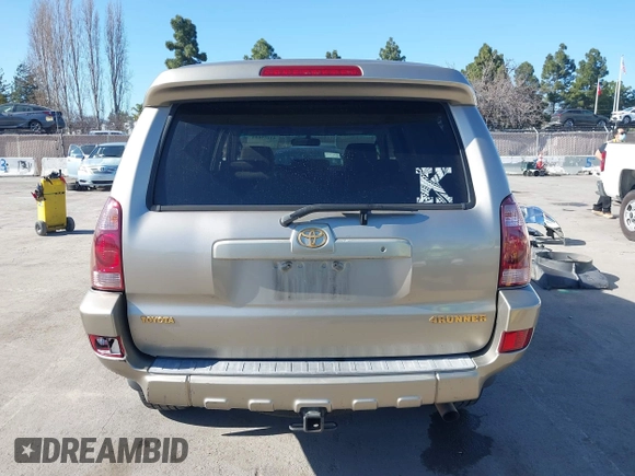 2005 Toyota 4Runner SR5 z VIN JTEZU14RX50057755, wystawiony jako IAAI lot #41679681 z przebiegiem 308 114 mil mil oraz . Historia ofert i sprzedaży dostępna na DreamBid. Obrazek 16.