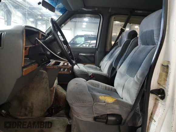 1994 Ford Econoline Cargo with VIN 1FDEE14NXRHA01931, listed as a Copart auction lot 52773195 with 274,770 mi miles and Salvage Title. Bid and sale history available at carsss.com. Image 7.