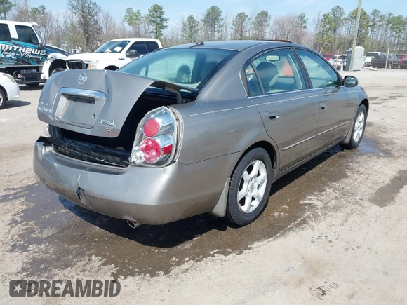 2005 Nissan Altima 3.5 SE with VIN 1N4BL11DX5C353106, listed as a IAAI auction lot 41833288 with 148,146 mi miles. Bid and sale history available at carsss.com. Image 4.