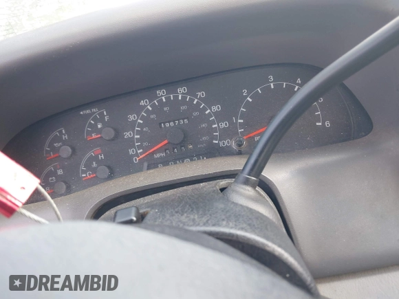 1999 Ford F-250 XL с VIN 1FTNF21L6XEC28879, выставлен на аукционе IAAI как лот 42410159 с пробегом 196 735 миль миль и . История ставок и продаж доступна на DreamBid. Изображение 7.