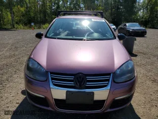 2008 Volkswagen Rabbit S with VIN WVWDA71K08W264738, listed as a Copart auction lot 68353304 with 301,739 mi miles and Non Repairable. Bid and sale history available at carsss.com. Image 5.