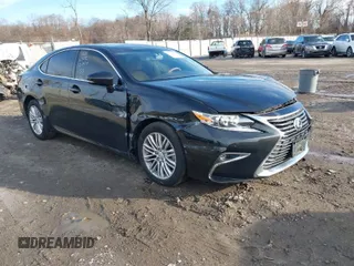 2016 Lexus ES 350 with VIN JTHBK1GG7G2215805, listed as a IAAI auction lot 41151421 with 131,616 mi miles. Bid and sale history available at carsss.com. Image 1.