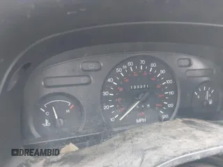 1998 Ford Contour SE с VIN 1FAFP6631WK310154, выставлен на аукционе IAAI как лот 41599472 с пробегом 133 371 миль миль и . История ставок и продаж доступна на DreamBid. Изображение 7.