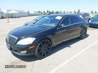2007 Mercedes-Benz S 550 with VIN WDDNG71X07A040238, listed as a IAAI auction lot 42213229 with 297,635 mi miles and . Bid and sale history available at carsss.com. Image 2.