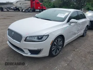 2019 Lincoln MKZ Hybrid Reserve II z VIN 3LN6L5MUXKR632126, wystawiony jako IAAI lot #42186526 z przebiegiem 130 364 mil mil oraz . Historia ofert i sprzedaży dostępna na DreamBid. Obrazek 17.