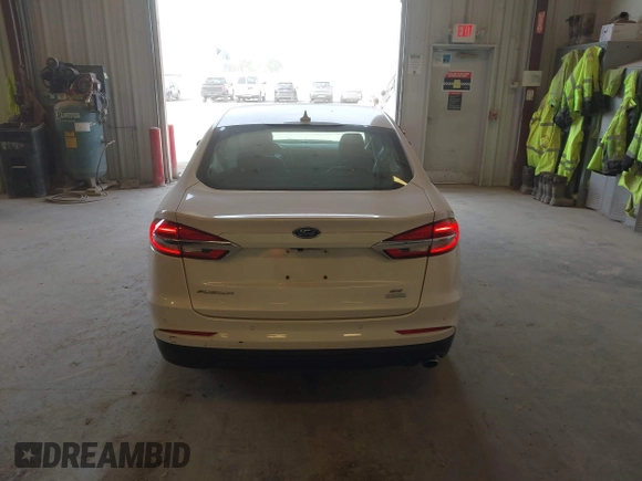 2020 Ford Fusion SE with VIN 3FA6P0HD4LR165511, listed as a IAAI auction lot 42136252 with 30,709 mi miles and . Bid and sale history available at DreamBid. Image 16.