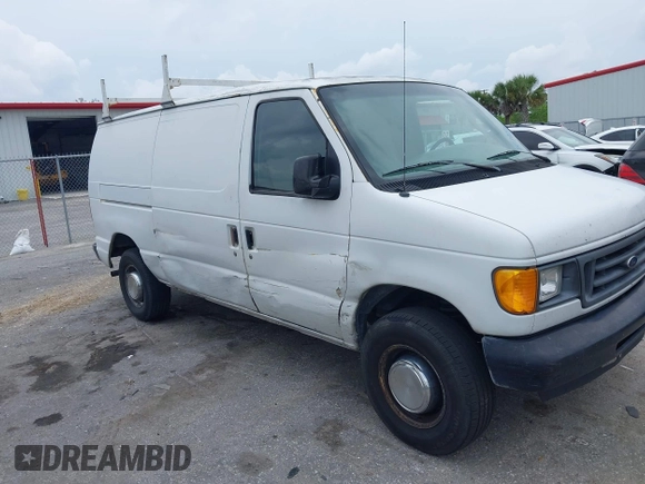 2006 Ford Econoline Cargo z VIN 1FTNE24W56HB25572, wystawiony jako IAAI lot #42378434 z przebiegiem 272 413 mil mil oraz . Historia ofert i sprzedaży dostępna na DreamBid. Obrazek 6.
