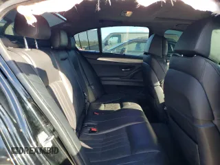 2015 BMW M5 with VIN WBSFV9C57FD594703, listed as a Copart auction lot 37756913 with 165,305 mi miles. Bid and sale history available at carsss.com. Image 10.