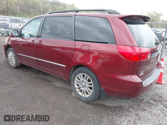 2007 Toyota Sienna XLE with VIN 5TDZK22C07S070576, listed as a IAAI auction lot 42043730 with 251,951 mi miles. Bid and sale history available at carsss.com. Image 3.