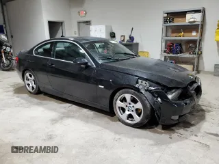 2007 BMW 3 Series 328i z VIN WBAWB33597PU87534, wystawiony jako Copart lot #44131535 z przebiegiem 139 100 mil mil oraz Szkoda całkowita • Salvage title. Historia ofert i sprzedaży dostępna na DreamBid. Obrazek 4.