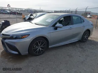 2022 Toyota Camry SE with VIN 4T1G11AK6NU056554, listed as a IAAI auction lot 41870850 with 44,891 mi miles. Bid and sale history available at carsss.com. Image 17.