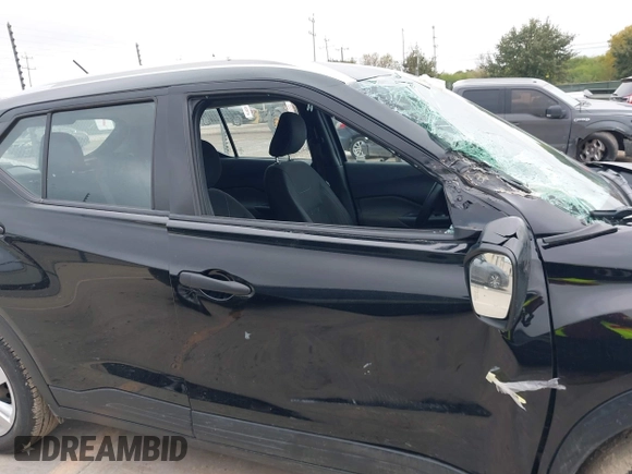 2019 Nissan Kicks SV with VIN 3N1CP5CU8KL533193, listed as a IAAI auction lot 40971451 with 42,381 mi miles. Bid and sale history available at carsss.com. Image 13.