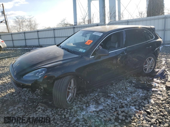 2016 Porsche Cayenne with VIN WP1AA2A21GKA38072, listed as a Copart auction lot 43082985 with 0 mi miles and Salvage Title. Bid and sale history available at carsss.com. Image 1.