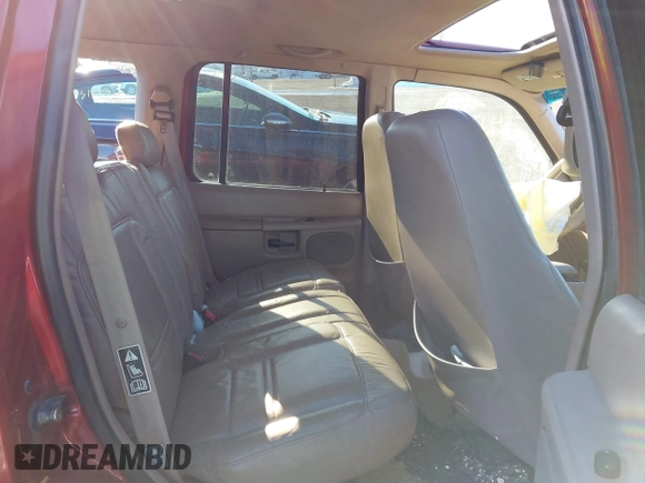 2000 Ford Explorer Eddie Bauer with VIN 1FMZU74E2YZA71908, listed as a IAAI auction lot 41262892 with 205,320 mi miles and . Bid and sale history available at DreamBid. Image 8.