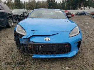 2023 Toyota GR86 Premium with VIN JF1ZNBE18P9758590, listed as a Copart auction lot 86137454 with 13,479 mi miles and Salvage Title. Bid and sale history available at carsss.com. Image 5.