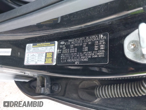 2014 Kia Soul with VIN KNDJN2A21E7743461, listed as a IAAI auction lot 39578941 with 35,724 mi miles. Bid and sale history available at carsss.com. Image 9.