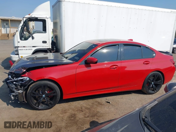 2020 BMW 3 Series 330i xDrive with VIN 3MW5R7J09L8B40736, listed as a IAAI auction lot 40337647 with 1 mi miles. Bid and sale history available at carsss.com. Image 15.