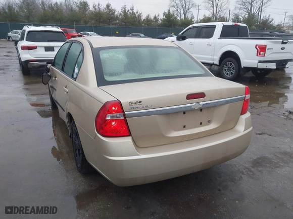 2004 Chevrolet Malibu with VIN 1G1ZS52F94F198783, listed as a IAAI auction lot 41453230 with 127,397 mi miles. Bid and sale history available at carsss.com. Image 3.