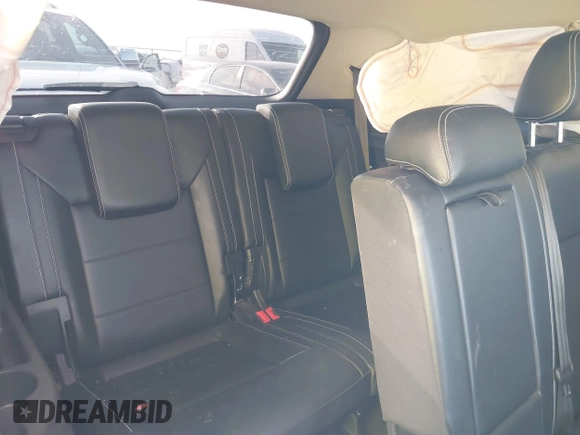2022 Volkswagen Atlas 3.6L V6 SE w/Technology with VIN 1V2KR2CA5NC507639, listed as a IAAI auction lot 41704779 with 101,267 mi miles. Bid and sale history available at carsss.com. Image 8.
