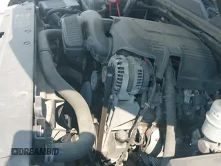 2013 Chevrolet Suburban LTZ z VIN 1GNSCKE0XDR160013, wystawiony jako IAAI lot #43152691 z przebiegiem 223 718 mil mil oraz . Historia ofert i sprzedaży dostępna na DreamBid. Obrazek 19.