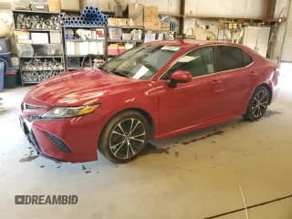 2020 Toyota Camry SE z VIN 4T1G11AK4LU326491, wystawiony jako Copart lot #59237265 z przebiegiem 96 530 mil mil oraz Czysty tytuł • Clean title. Historia ofert i sprzedaży dostępna na DreamBid. Obrazek 1.