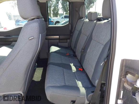 2022 Ford F-150 XL z VIN 1FTEX1CP3NKF26053, wystawiony jako IAAI lot #40372191 z przebiegiem Nie podano mil oraz . Historia ofert i sprzedaży dostępna na DreamBid. Obrazek 8.