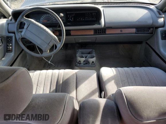 1993 Oldsmobile 88 z VIN 1G3HN53L4PH310087, wystawiony jako Copart lot #75523874 z przebiegiem 151 178 mil mil oraz Czysty tytuł • Clean title. Historia ofert i sprzedaży dostępna na DreamBid. Obrazek 8.