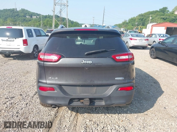 2016 Jeep Cherokee Altitude with VIN 1C4PJMCB0GW262916, listed as a IAAI auction lot 42392735 with 29,162 mi miles and . Bid and sale history available at DreamBid. Image 16.