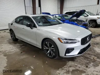 2021 Volvo S60 R-Design Expression with VIN 7JRBR0FZ6MG111865, listed as a Copart auction lot 71487182 with 16,032 mi miles. Bid and sale history available at carsss.com. Image 4.