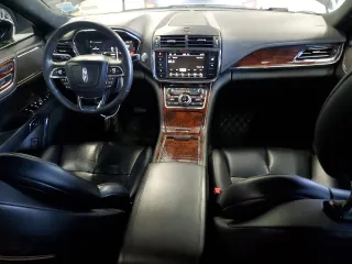 2018 Lincoln Continental Livery z VIN 1LN6L9HK1J5602725, wystawiony jako Copart lot #59403125 z przebiegiem 253 391 mil mil oraz Czysty tytuł • Clean title. Historia ofert i sprzedaży dostępna na DreamBid. Obrazek 8.