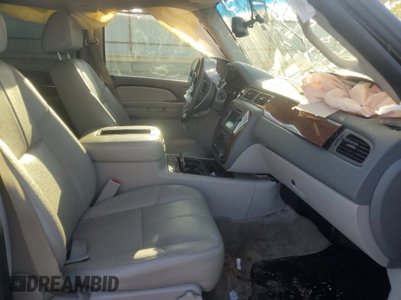 2008 Chevrolet Suburban LT w/3LT with VIN 1GNFC16J98J229717, listed as a Copart auction lot 72979214 with 0 mi miles and Non Repairable. Bid and sale history available at carsss.com. Image 7.