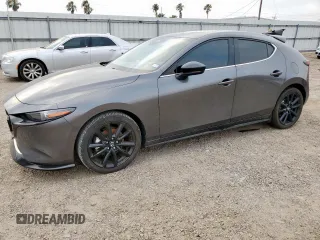2024 Mazda 3 Premium Plus z VIN JM1BPBNY7R1650370, wystawiony jako Copart lot #56951485 z przebiegiem 5 466 mil mil oraz Szkoda całkowita • Salvage title. Historia ofert i sprzedaży dostępna na DreamBid. Obrazek 1.