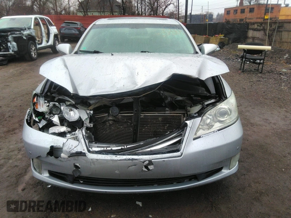 2011 Lexus ES with VIN JTHBK1EG7B2435831, listed as a IAAI auction lot 42007290 with Not Provided miles. Bid and sale history available at carsss.com. Image 6.