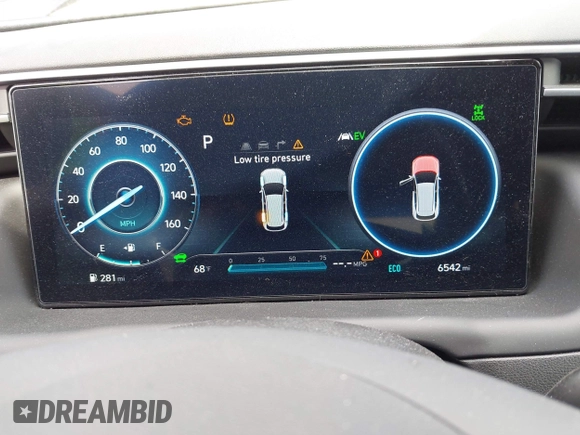 2024 Hyundai Tucson SEL Convenience with VIN KM8JCCD18RU201968, listed as a IAAI auction lot 42128673 with 6,542 mi miles and . Bid and sale history available at carsss.com. Image 7.
