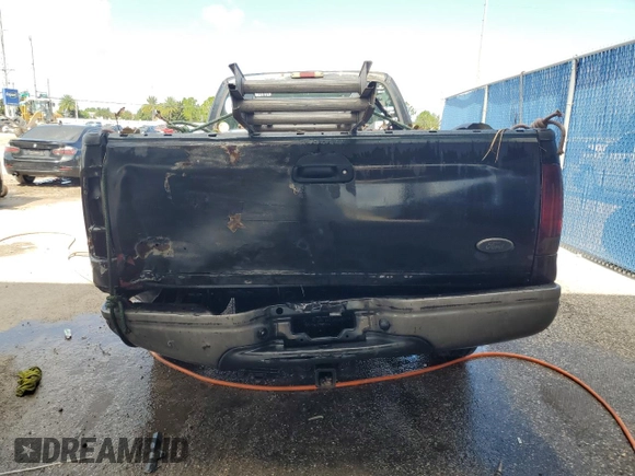 2001 Ford Super Duty F-250 XL with VIN 1FTNW20F91EC35439, listed as a Copart auction lot 66900614 with 459,568 mi miles and Non Repairable. Bid and sale history available at carsss.com. Image 6.