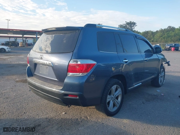 2013 Toyota Highlander Limited with VIN 5TDYK3EH2DS122634, listed as a IAAI auction lot 40491413 with 230,275 mi miles. Bid and sale history available at carsss.com. Image 4.