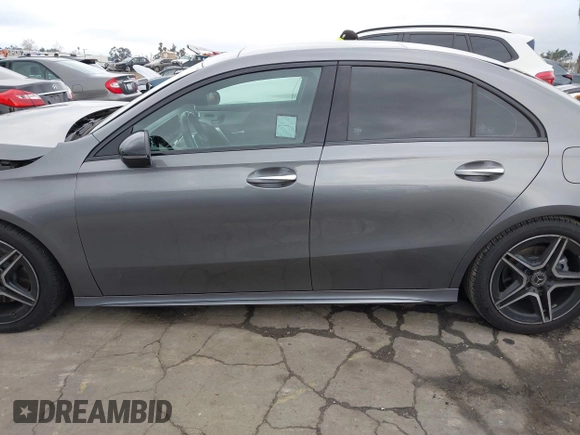 2019 Mercedes-Benz A 220 with VIN WDD3G4EB2KW003031, listed as a IAAI auction lot 41509460 with 22,515 mi miles and . Bid and sale history available at DreamBid. Image 14.