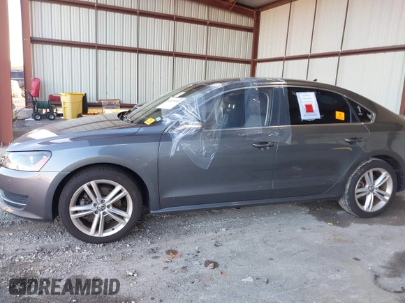 2014 Volkswagen Passat SE z VIN 1VWBN7A32EC059503, wystawiony jako IAAI lot #40876045 z przebiegiem Nie podano mil oraz . Historia ofert i sprzedaży dostępna na DreamBid. Obrazek 7.