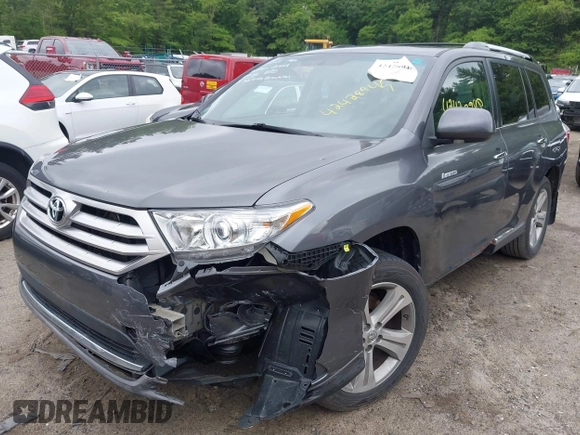 2013 Toyota Highlander Limited z VIN 5TDDK3EH0DS201184, wystawiony jako IAAI lot #42428945 z przebiegiem 179 518 mil mil oraz . Historia ofert i sprzedaży dostępna na DreamBid. Obrazek 17.