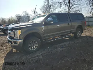2017 Ford F-250 Lariat z VIN 1FT7W2BT8HEE30051, wystawiony jako Copart lot #53890075 z przebiegiem 165 508 mil mil oraz Szkoda całkowita • Salvage title. Historia ofert i sprzedaży dostępna na DreamBid. Obrazek 1.