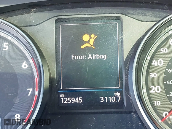 2018 Volkswagen Atlas SEL z VIN 1V2MR2CA3JC536009, wystawiony jako IAAI lot #40205798 z przebiegiem 125 945 mil mil oraz . Historia ofert i sprzedaży dostępna na DreamBid. Obrazek 7.