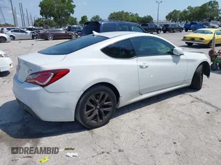 2013 Hyundai Genesis Coupe Premium z VIN KMHHT6KD2DU109390, wystawiony jako IAAI lot #42243520 z przebiegiem 290 277 mil mil oraz . Historia ofert i sprzedaży dostępna na DreamBid. Obrazek 4.