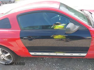 2006 Ford Mustang GT Deluxe with VIN 1ZVFT82H865265969, listed as a IAAI auction lot 42090770 with 237,231 mi miles. Bid and sale history available at carsss.com. Image 13.