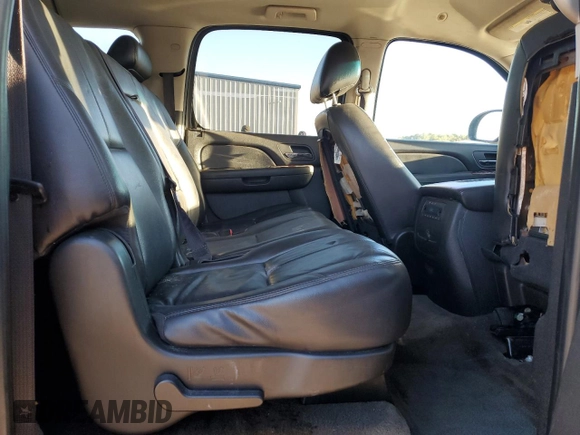 2010 Chevrolet Suburban LT with VIN 1GNUCJE08AR190304, listed as a Copart auction lot 89260035 with 291,342 mi miles and Salvage Title. Bid and sale history available at carsss.com. Image 11.