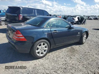 1998 Mercedes-Benz SLK 230/320 z VIN WDBKK47F9WF019235, wystawiony jako Copart lot #46457955 z przebiegiem Nie podano mil oraz Nie do naprawy • Non repairable. Historia ofert i sprzedaży dostępna na DreamBid. Obrazek 3.