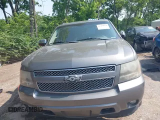 2009 Chevrolet Avalanche z VIN 3GNFK32YX9G201915, wystawiony jako IAAI lot #42470876 z przebiegiem 244 241 mil mil oraz . Historia ofert i sprzedaży dostępna na DreamBid. Obrazek 12.